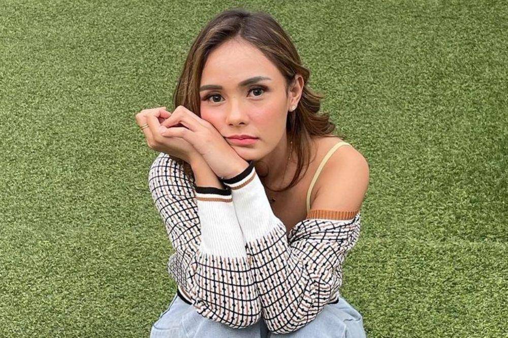 7 Potret Angie Ang, Presenter Seksi yang Akrab dengan Marc Marquez