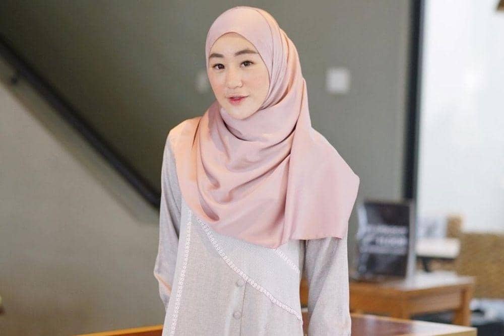 instagram.com/larissachou