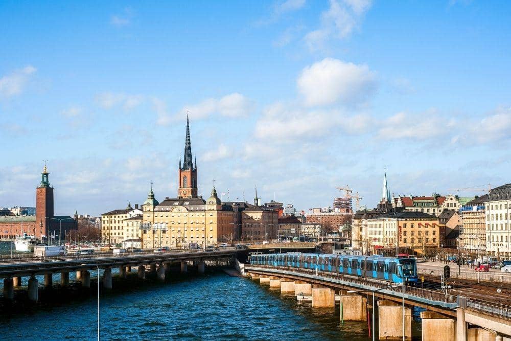 NATIONAL GEOGRAPHIC CREATIVE/CORBIS - PHOTOGRAPH BY LOLA AKINMADE AKERSTROM