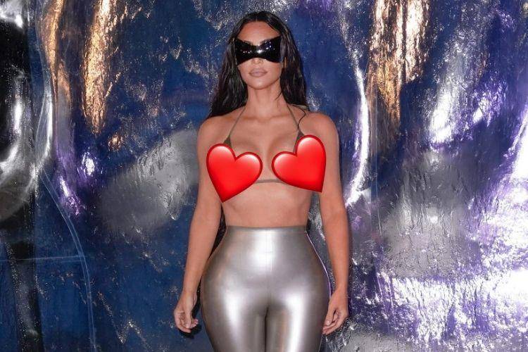 Pakaian Serba Ketat Kim Kardashian yang Bikin 'Salfok' Warganet