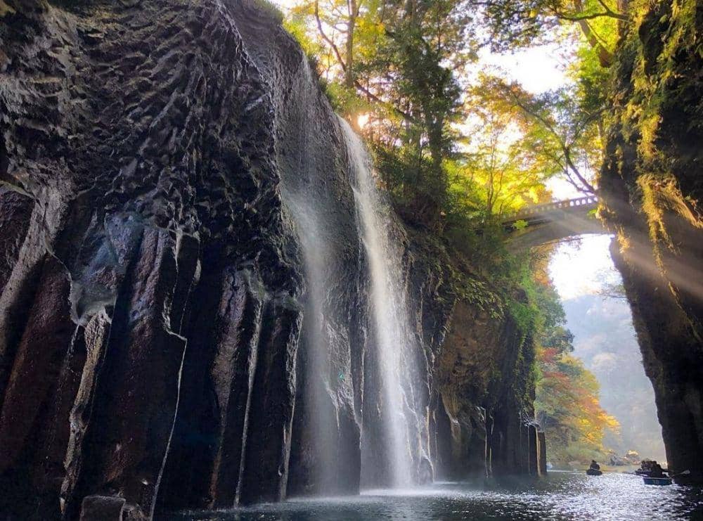 Takachiho Gorge (instagram.com/takachiho_tourist_association)
