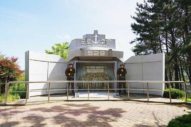 instagram.com/@geoje_prisoncamp