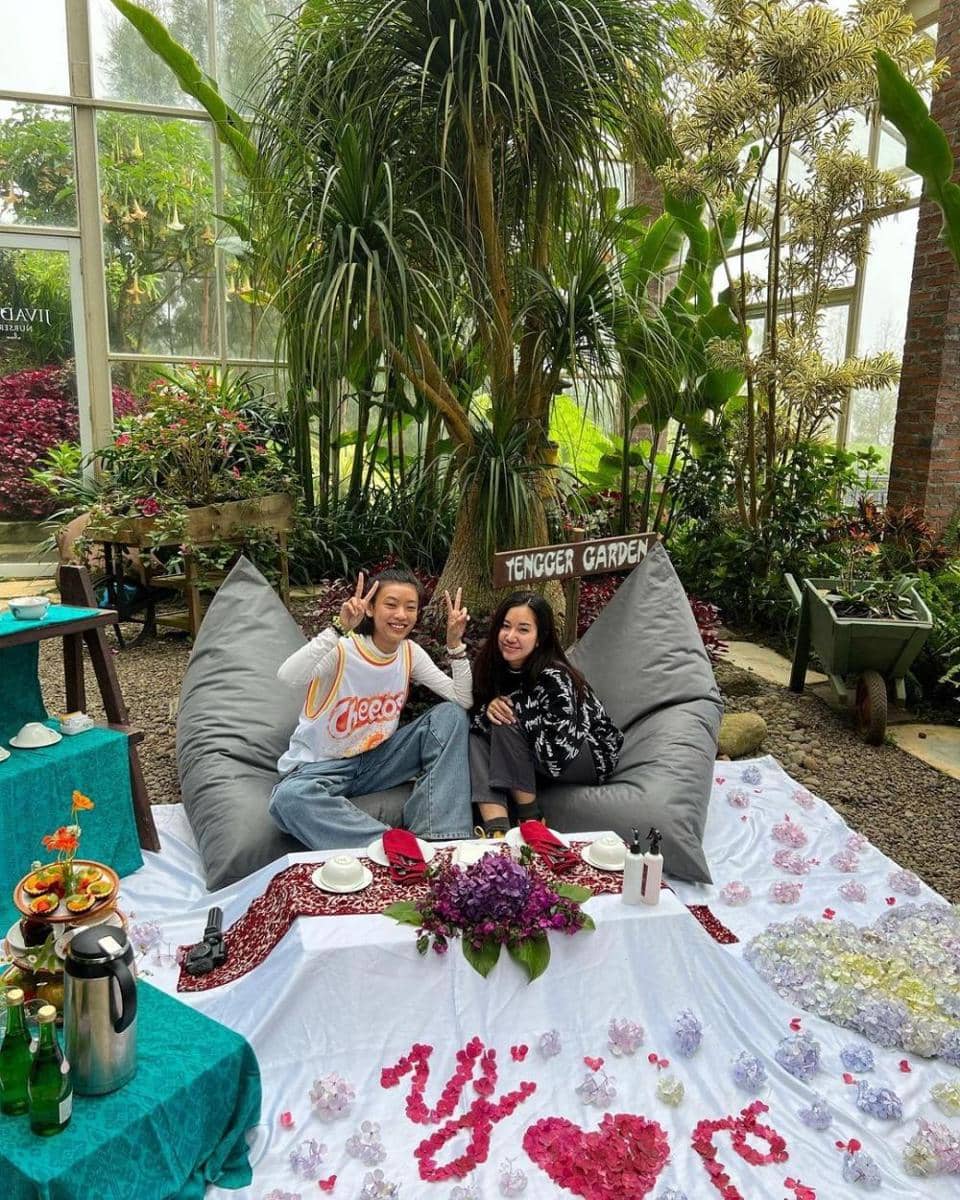 Instagram.com/chikakinsky19