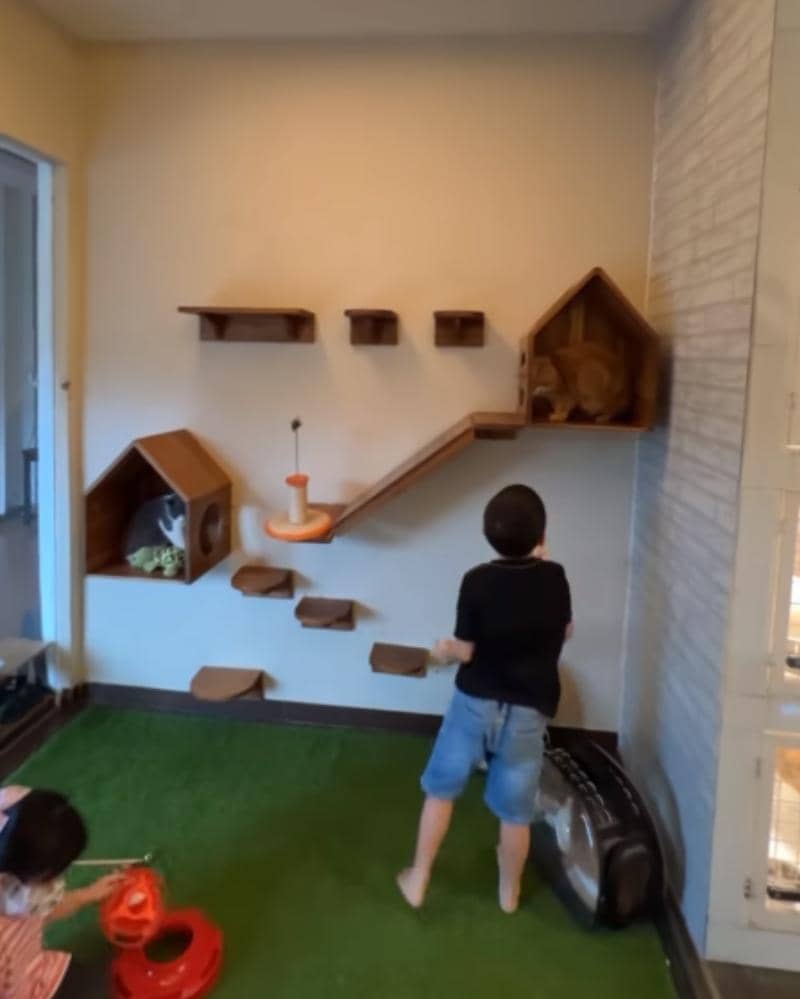 Instagram.com/tya_ariestya