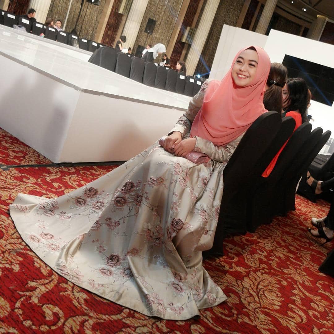 instagram.com/riaricis1795