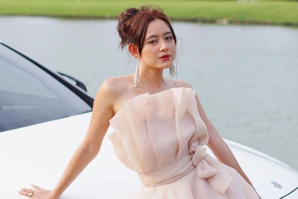 instagram.com/laura_theux