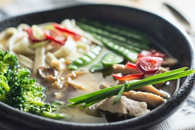 10 Menu Buka Puasa untuk Diet Sehat dan Nggak Bikin Perut Buncit
