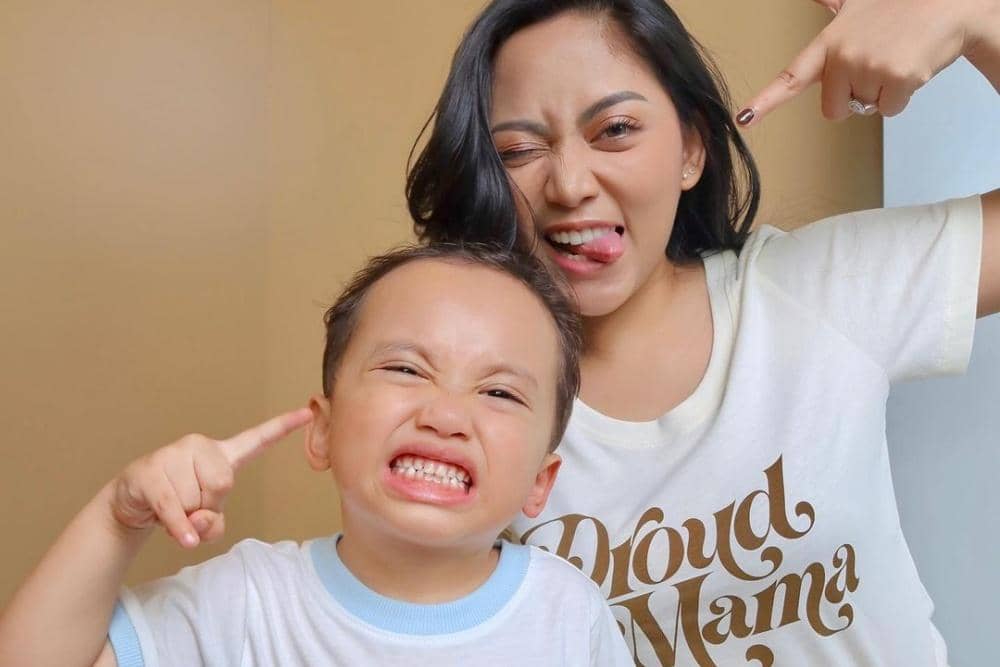 Instagram.com/rachelvennya