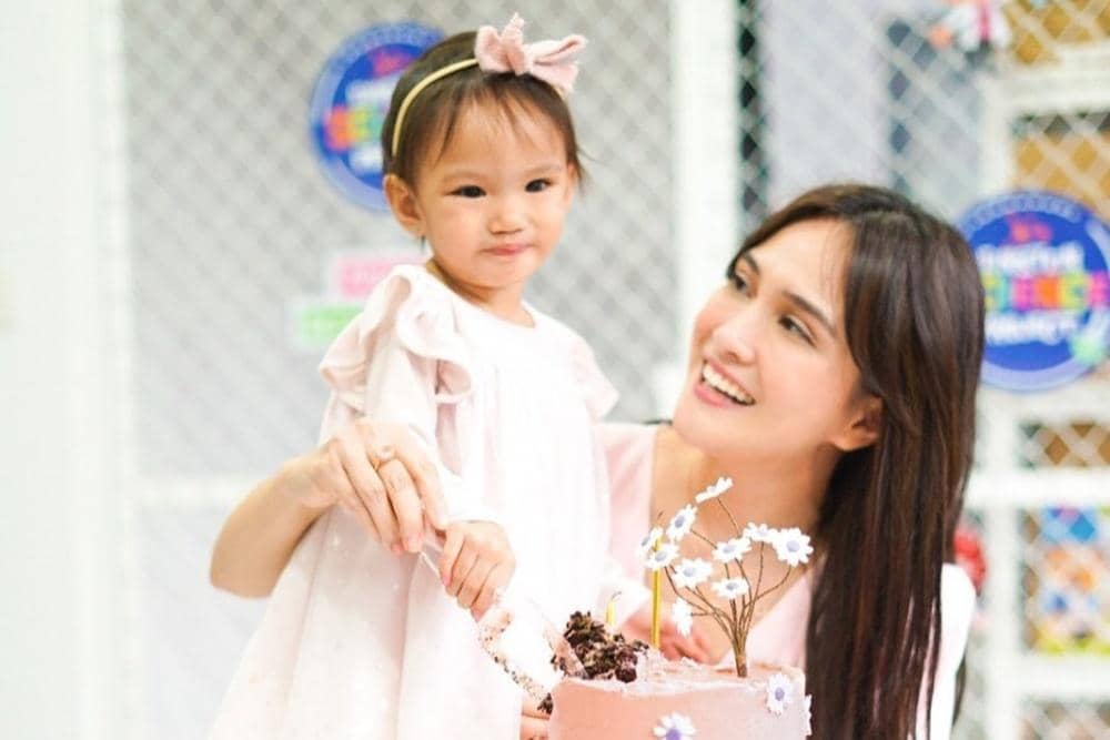 Instagram.com/shandyaulia