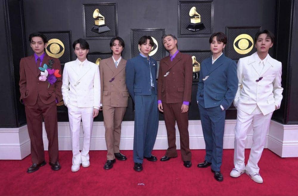 BTS di Red Carpet Grammy Awards 2022 (instagram.com/recordingacademy)