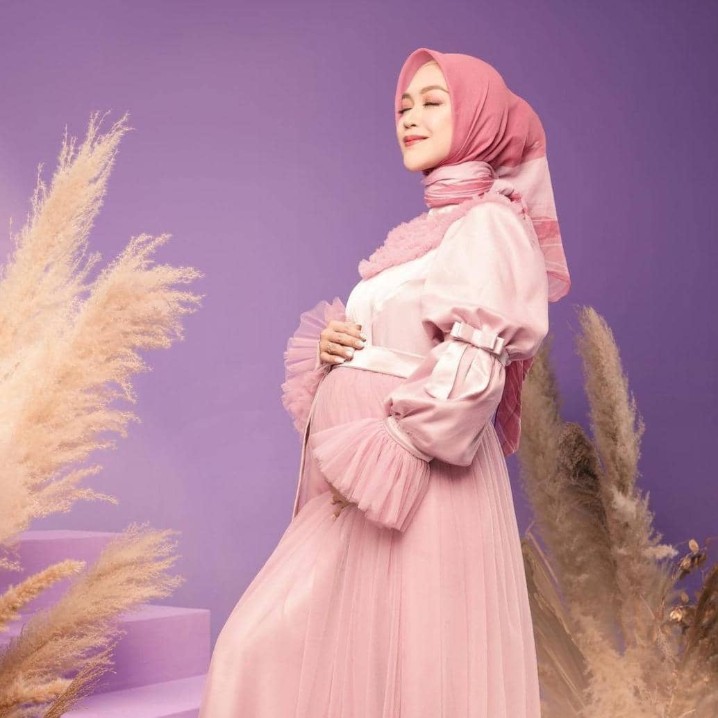 instagram/riaricis1795