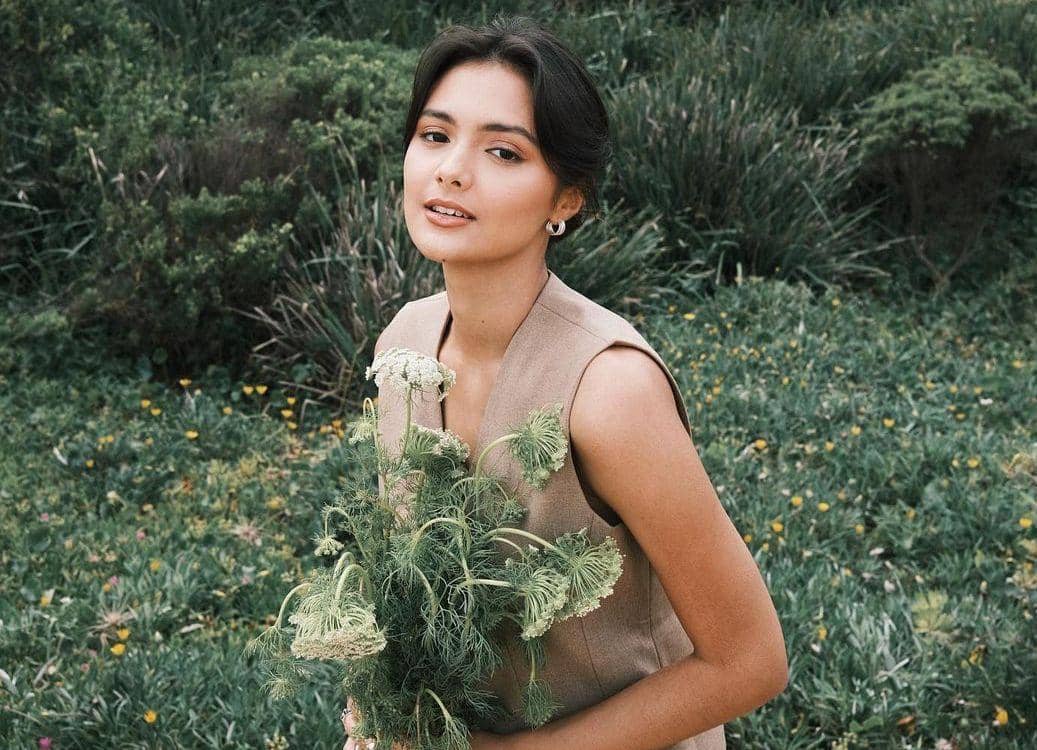 instagram.com/amandarawles/