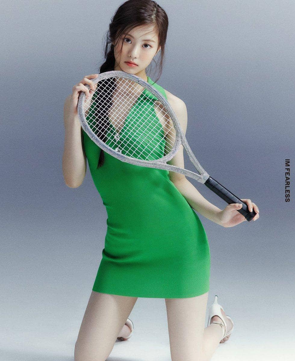 twitter.com/le_sserafim