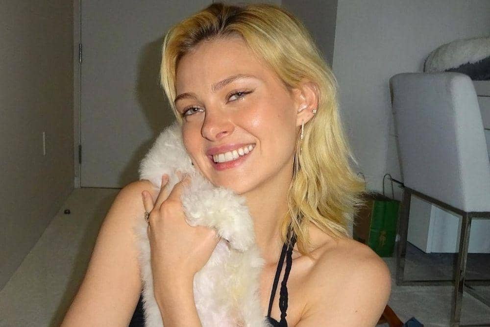 instagram.com/nicolaannepeltz