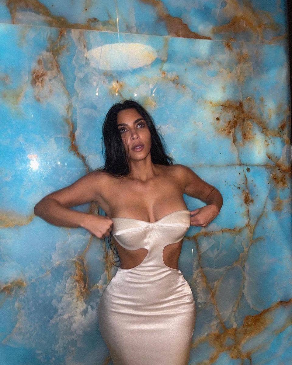 instagram.com/kimkardashian