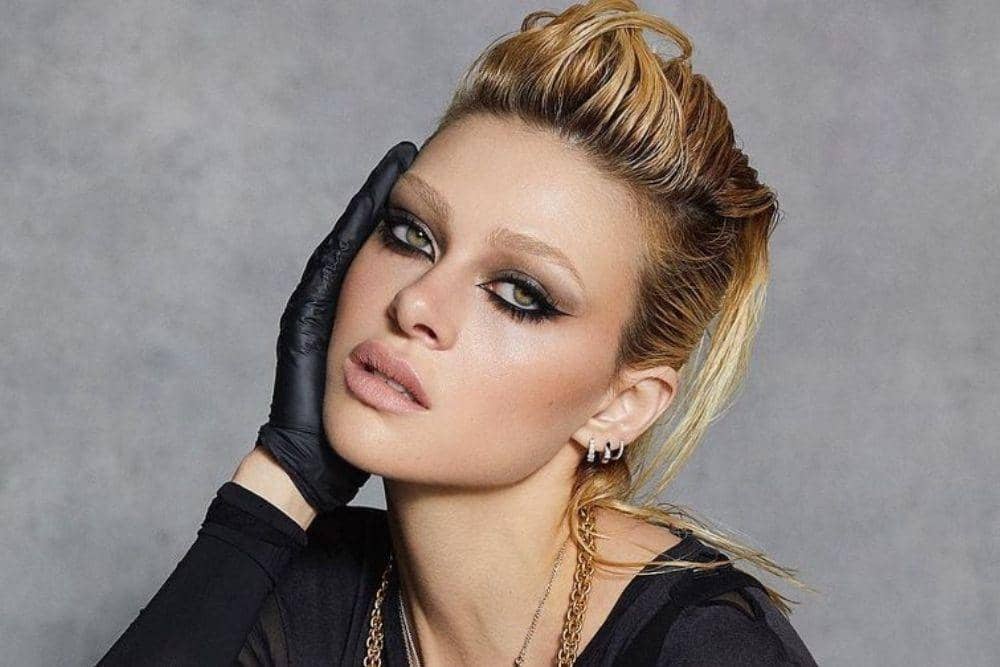 instagram.com/nicolaannepeltz