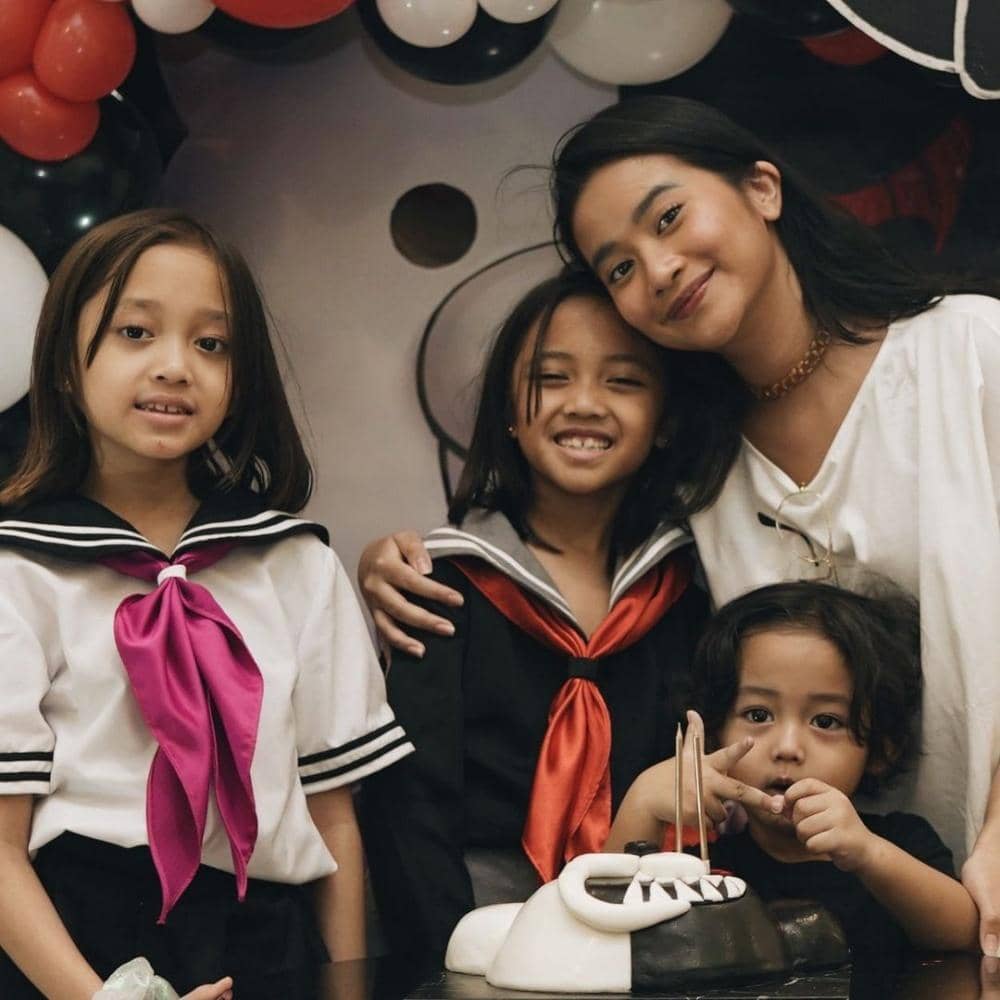 Instagram.com/adirakania