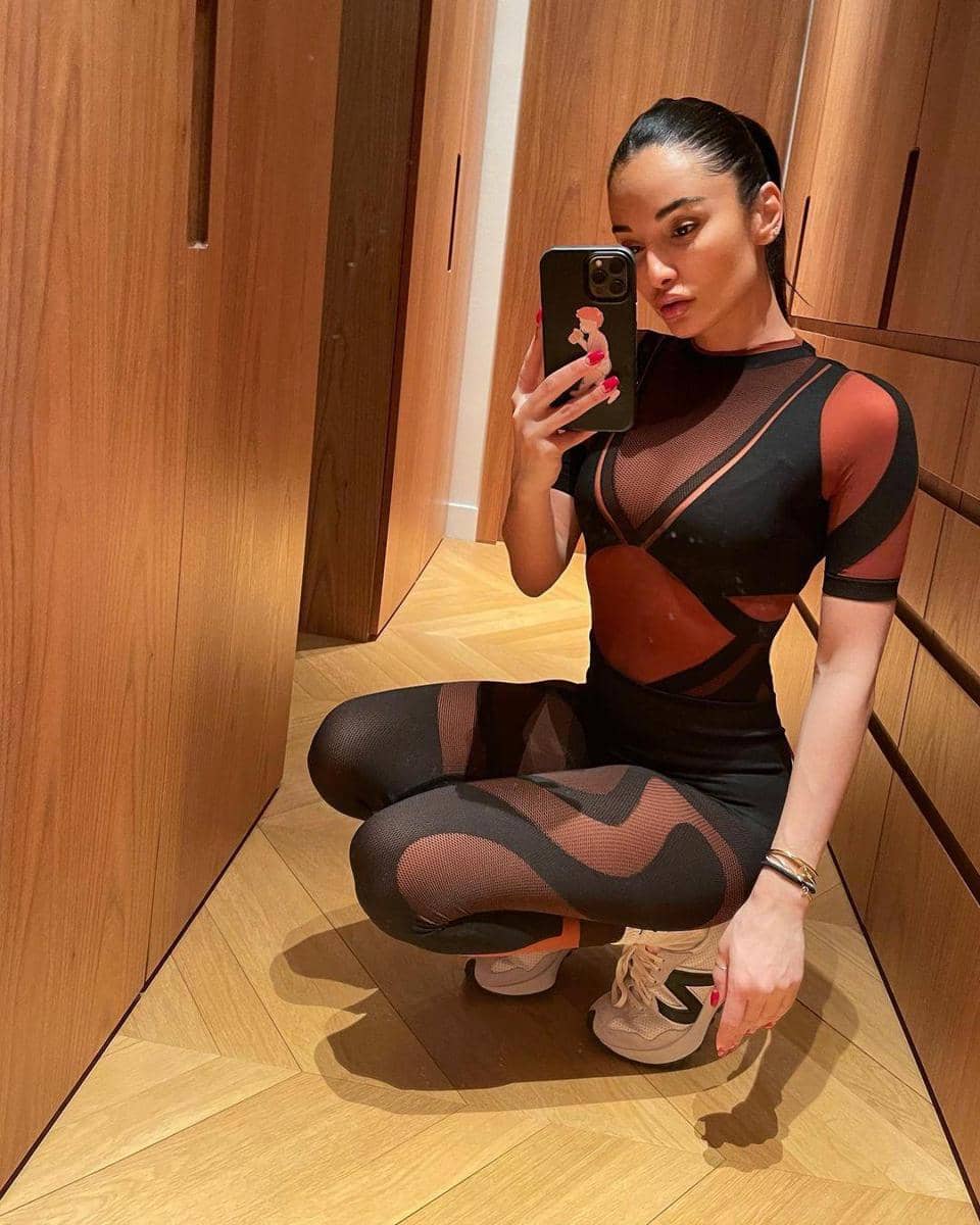 instagram.com/aminamuaddi