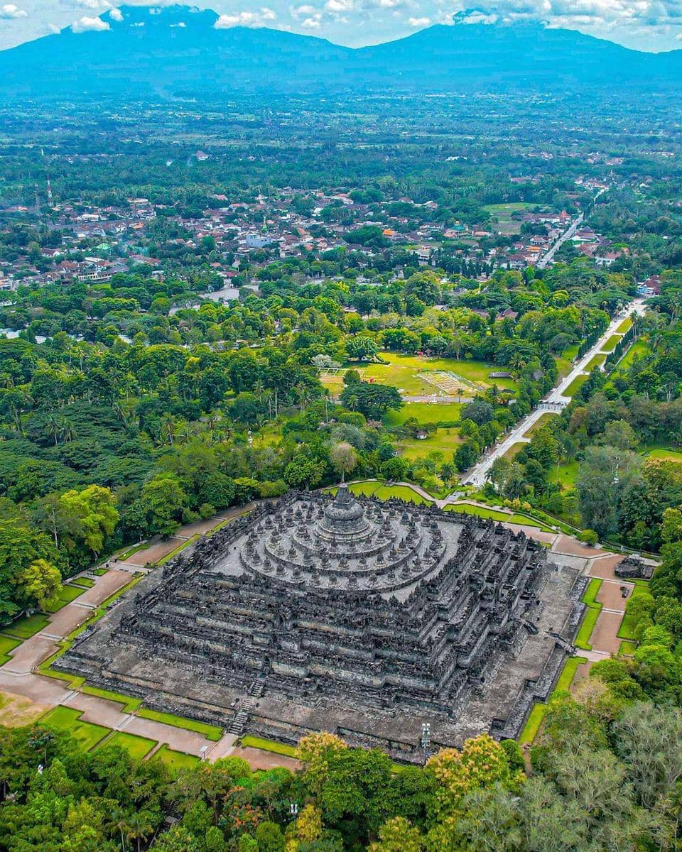 instagram.com/olanations