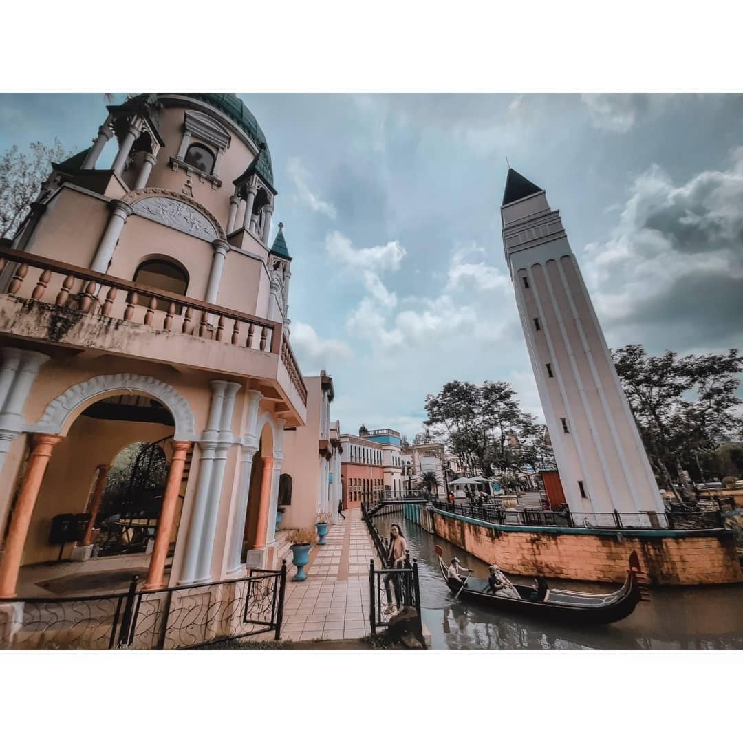 instagram.com/hazeltjo