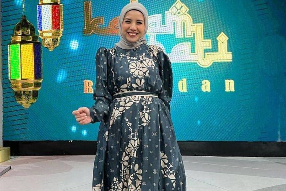 instagram.com/tya_ariestya