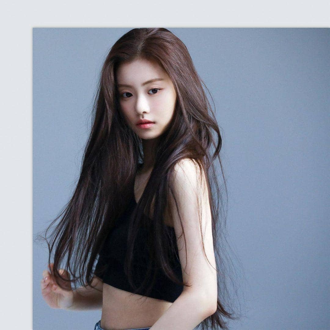 instagram.com/le_sserafim