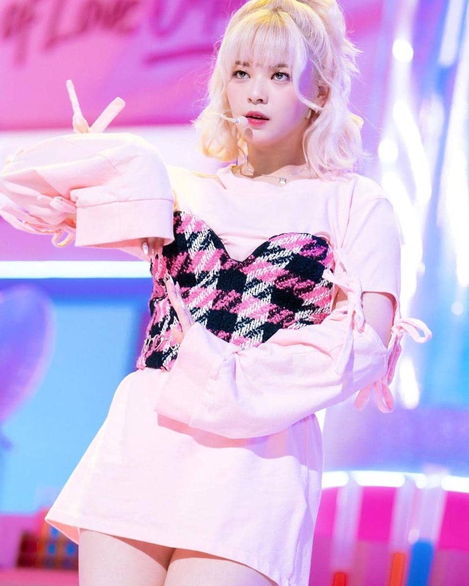 instagram.com/jeongyeonchu