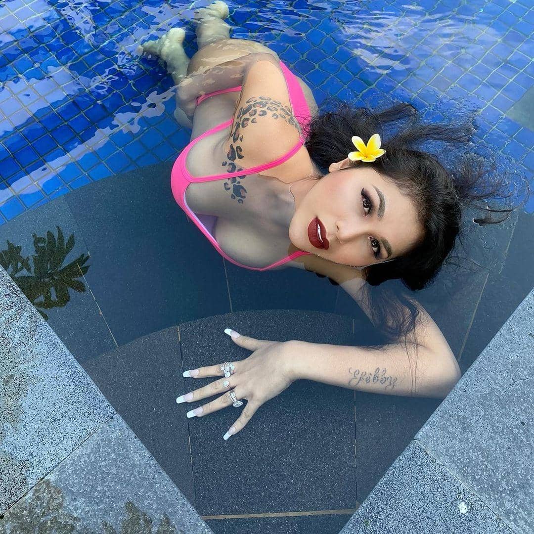 instagram.com/gebby.vesta_