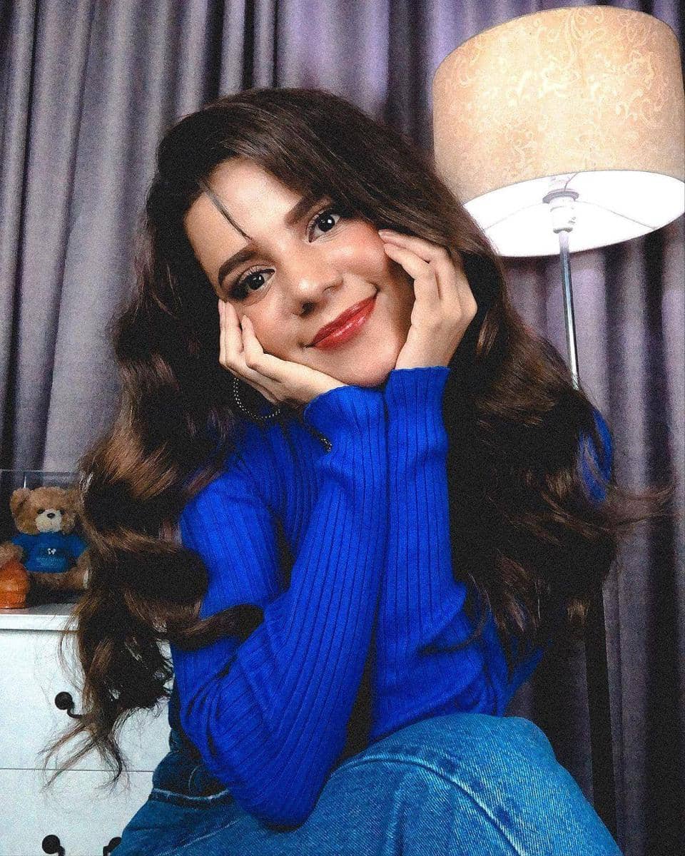 Instagram.com/Mikhelia