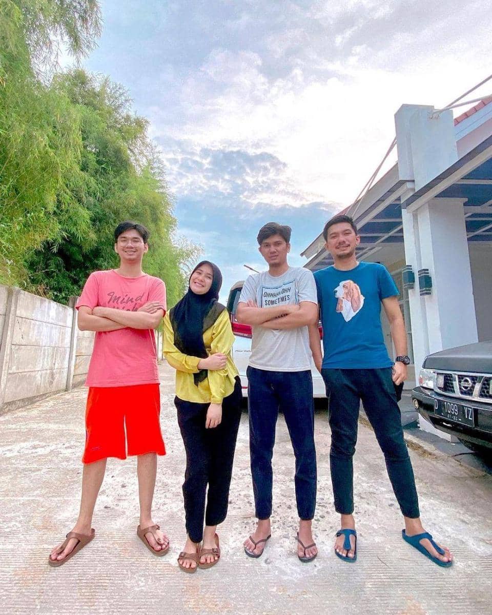 Instagram.com/ryana_dea