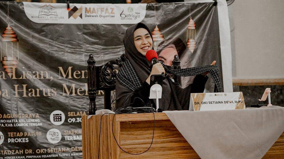 instagram.com/okisetianadewi