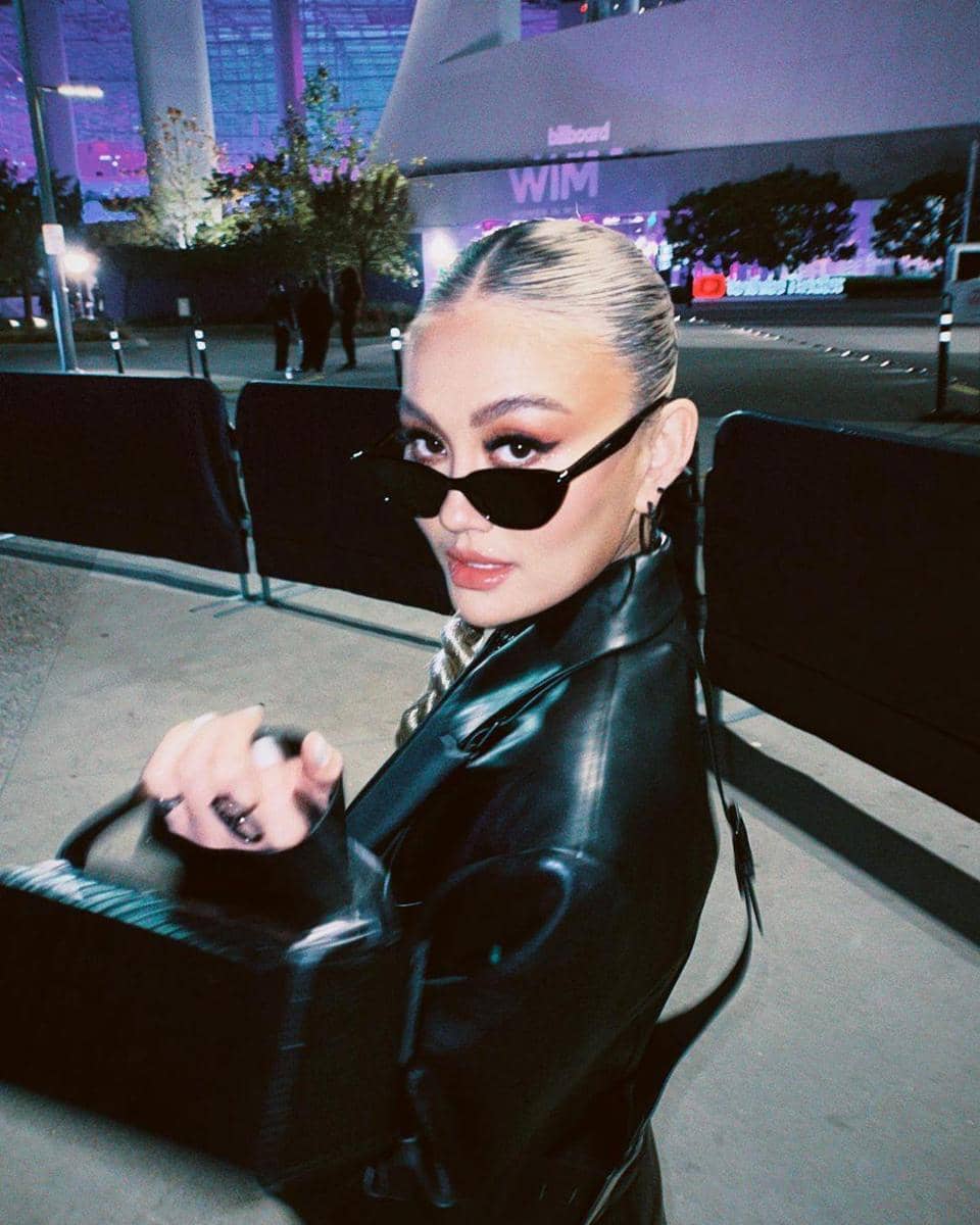 instagram.com/agnezmo