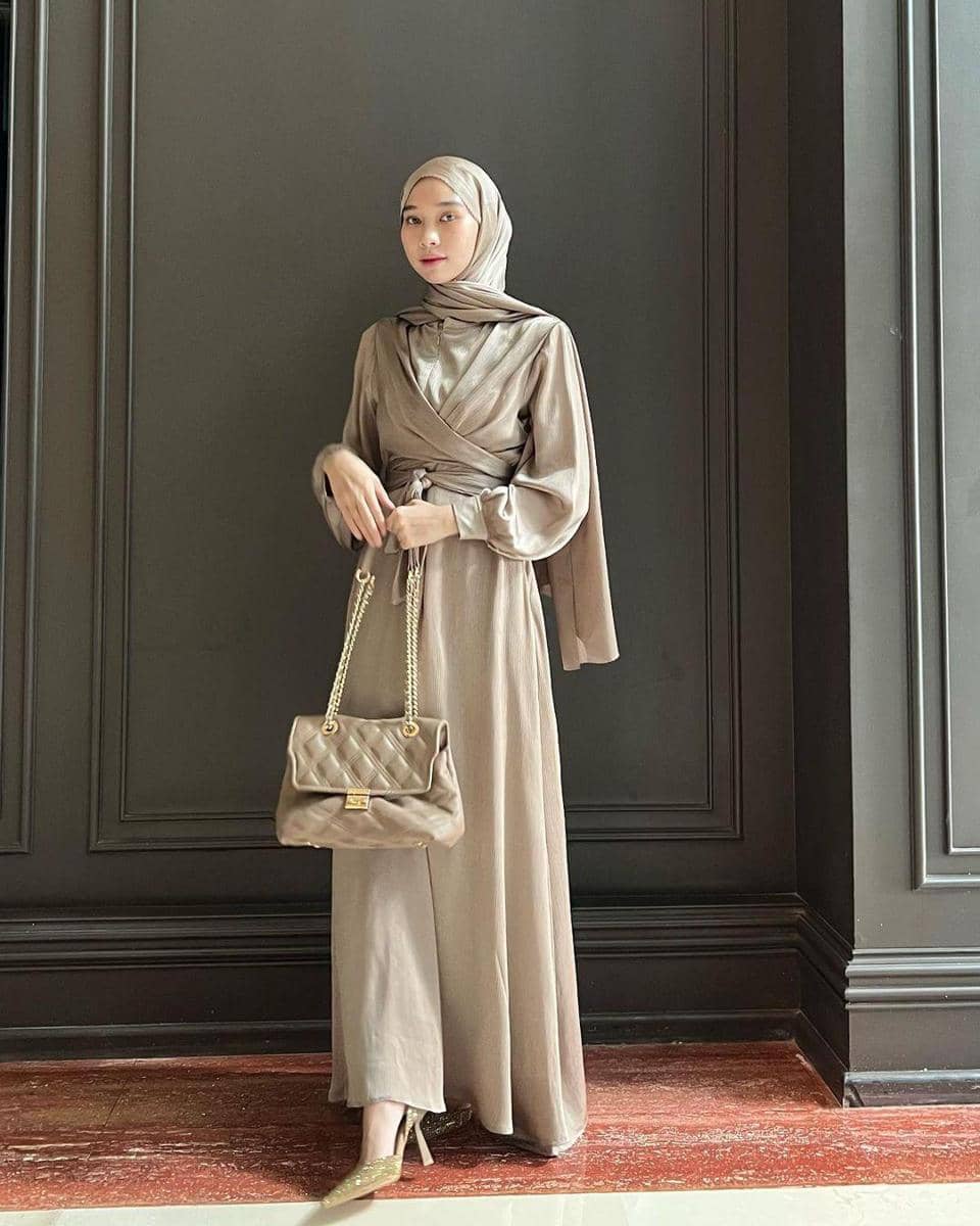 instagram.com/nasariastri