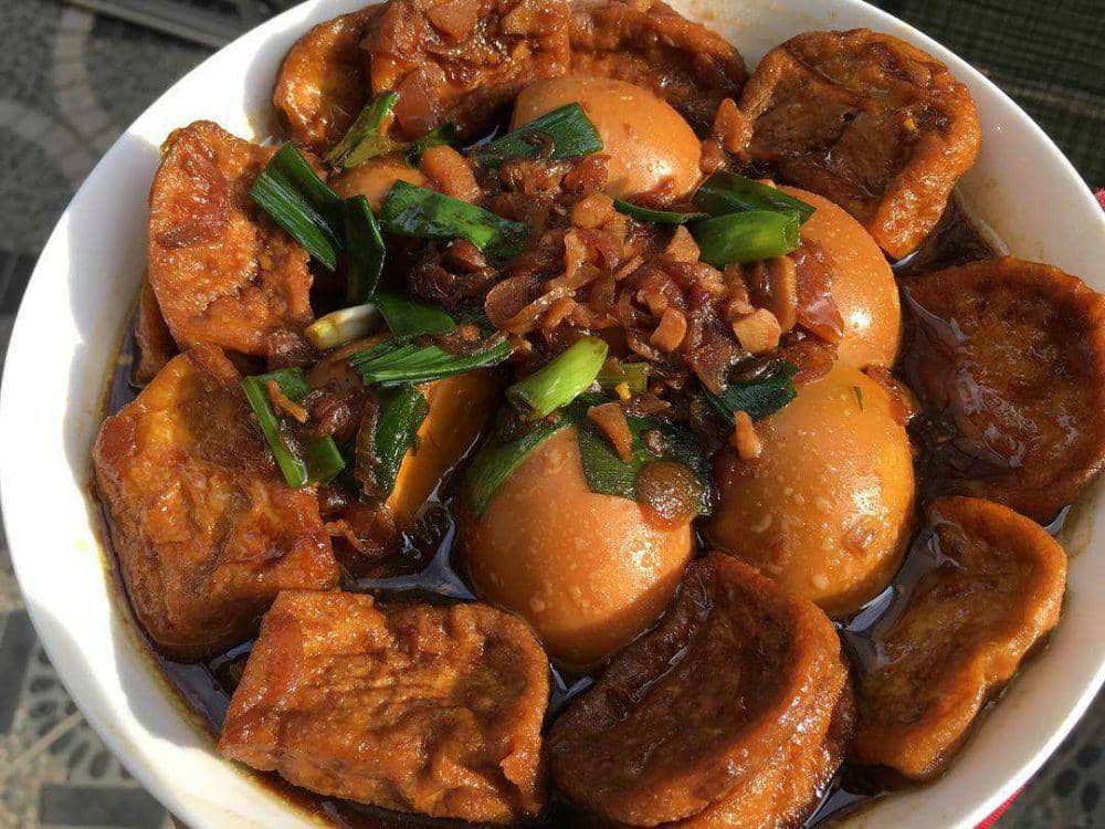 Telur tahu kecap (instagram.com/lanikarassoan)