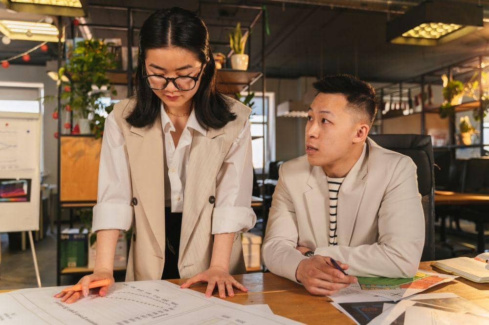 Bulan Kelahiran yang Enggan Jatuh Cinta sama Teman Sendiri