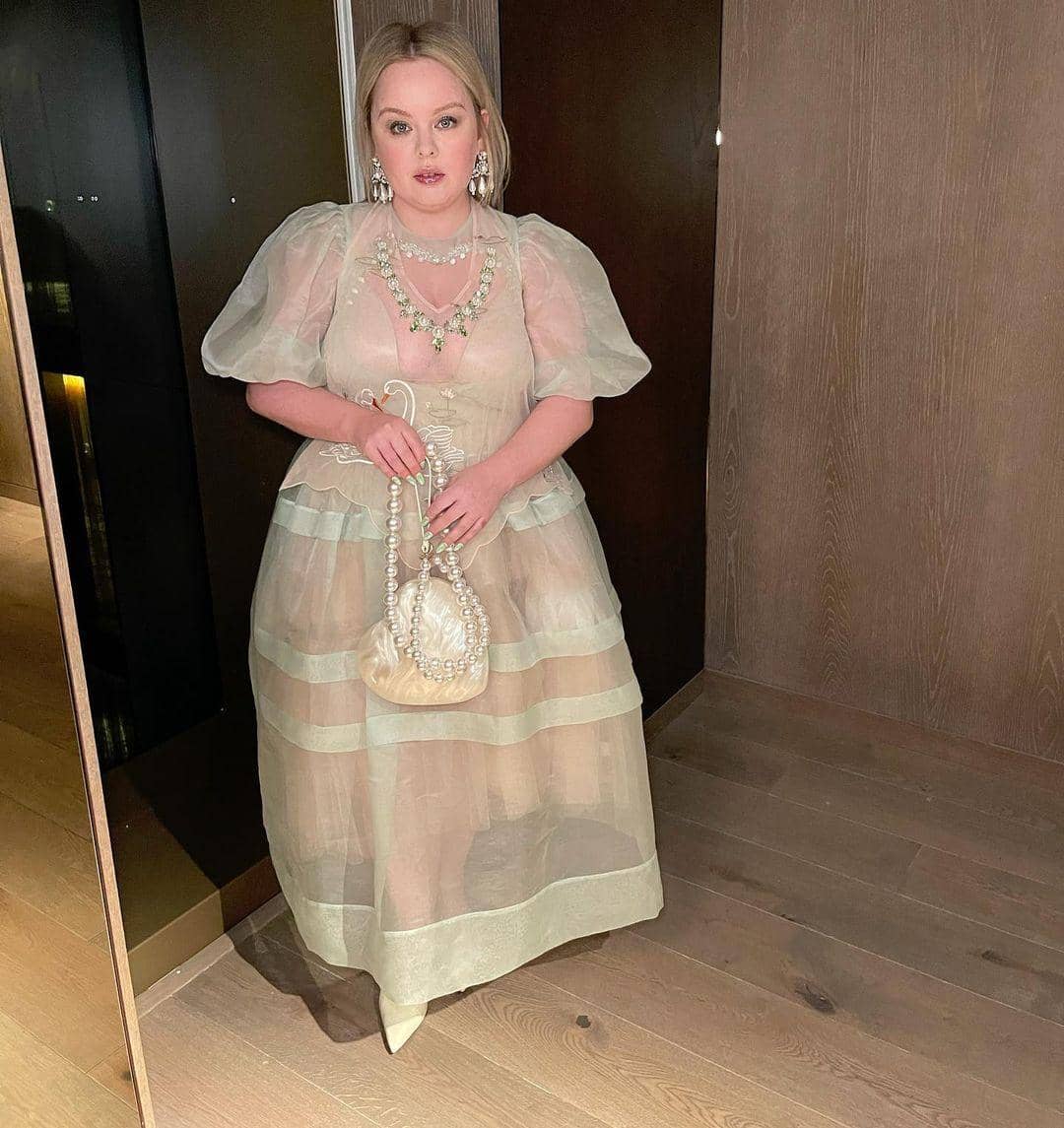 instagram.com/nicolacoughlan