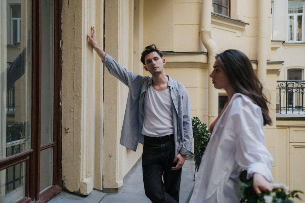 Bulan Kelahiran yang Enggan Jatuh Cinta sama Teman Sendiri