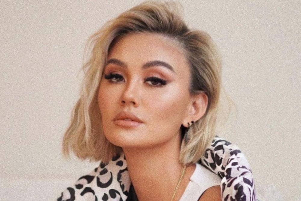 instagram.com/agnezmo