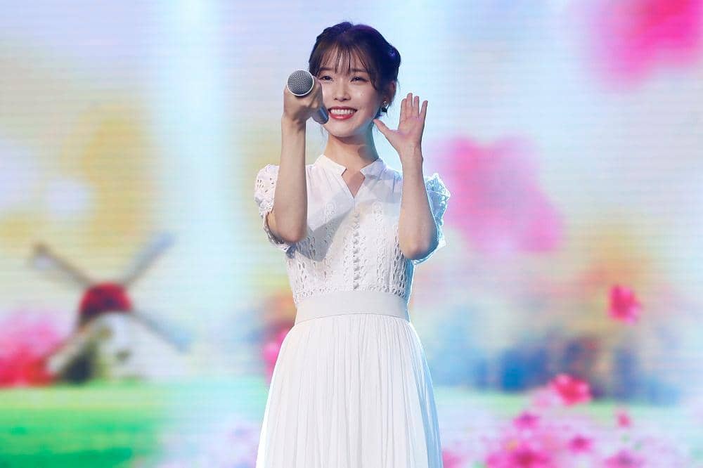 twitter.com/_IUofficial