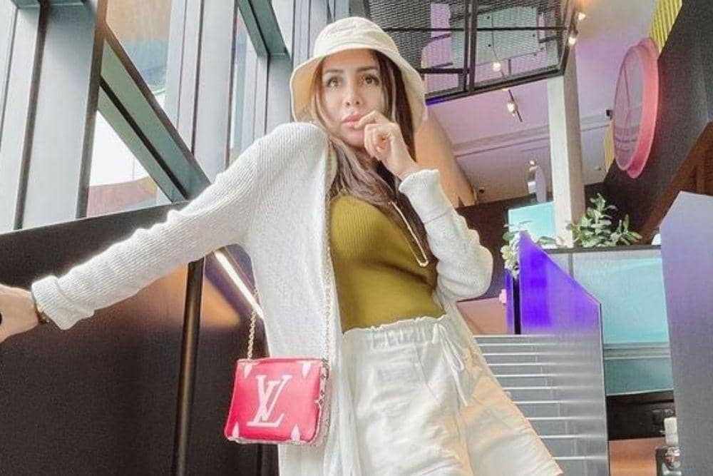 Aksi Kece Artis Tanah Air Berlibur ke Singapura