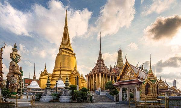 Temple of the Emerald Buddha, Thailand (yuktravel.com)