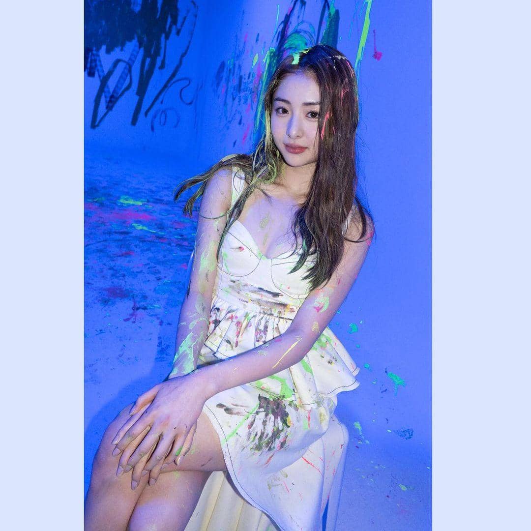 instagram.com/le_sserafim