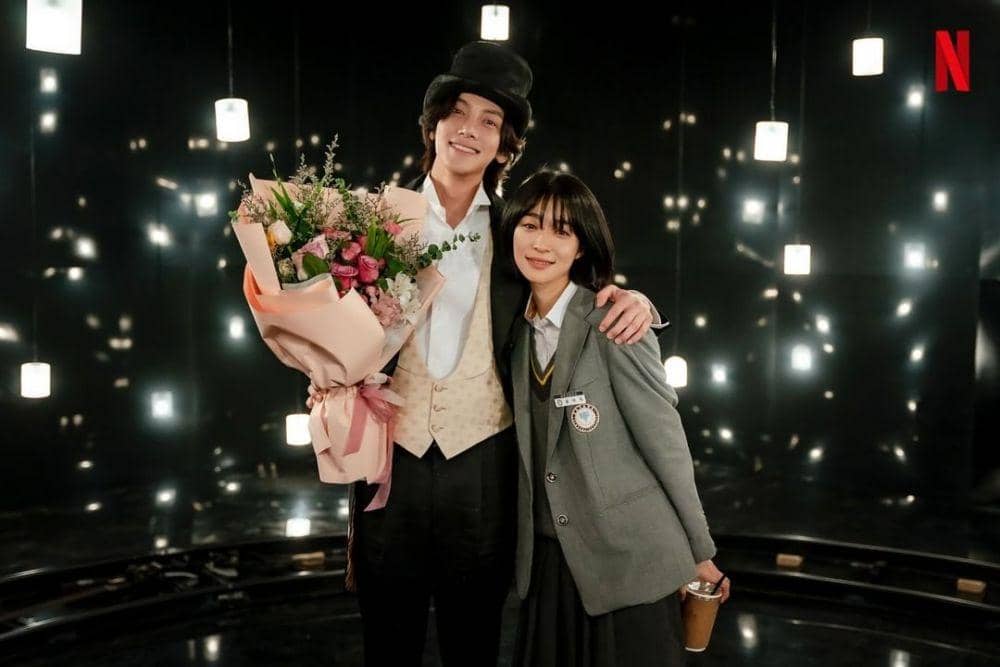 instagram.com/netflixkr)