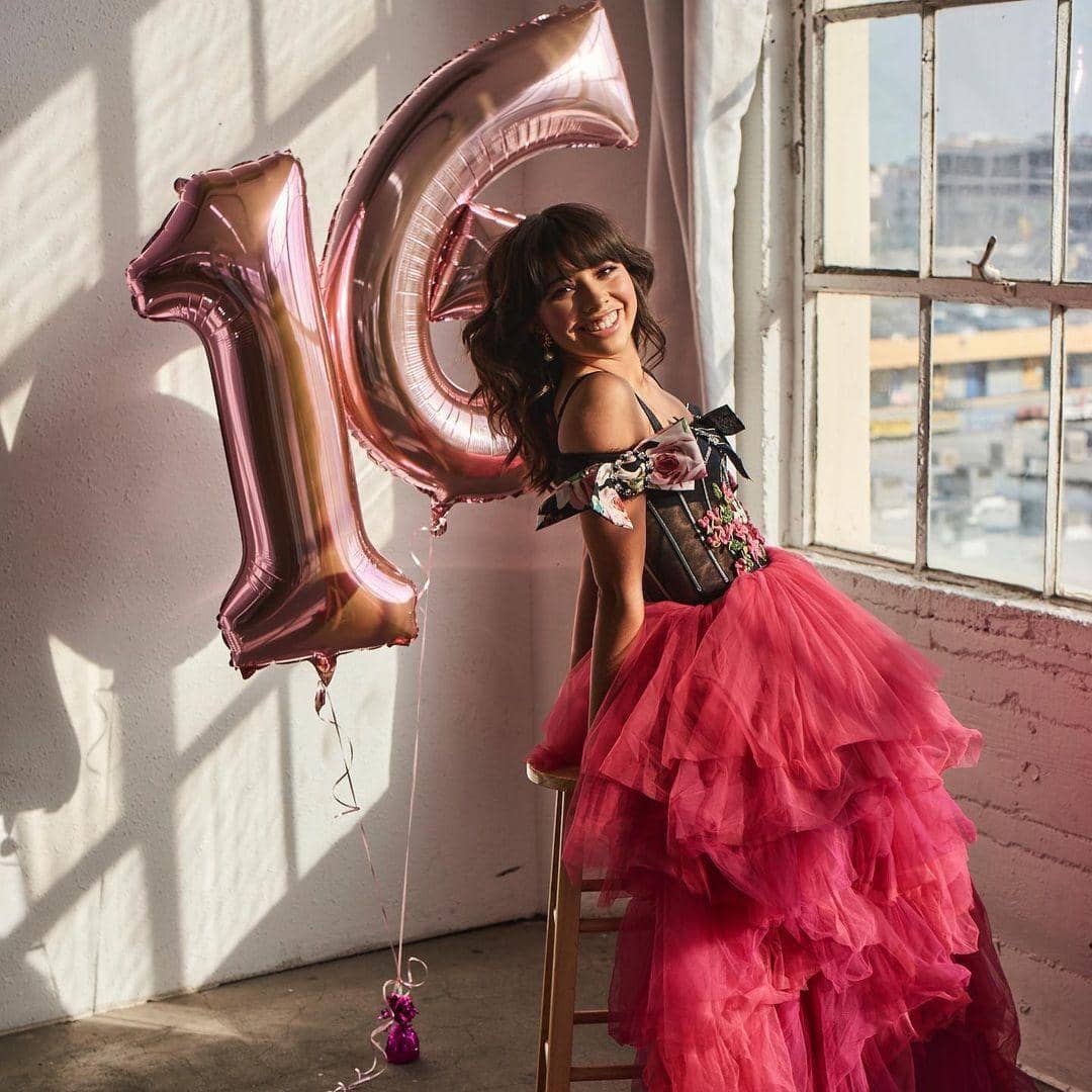 instagram.com/_xochitl.gomez