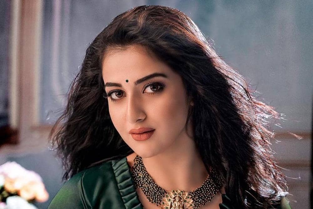 Instagram.com/sahana_official1