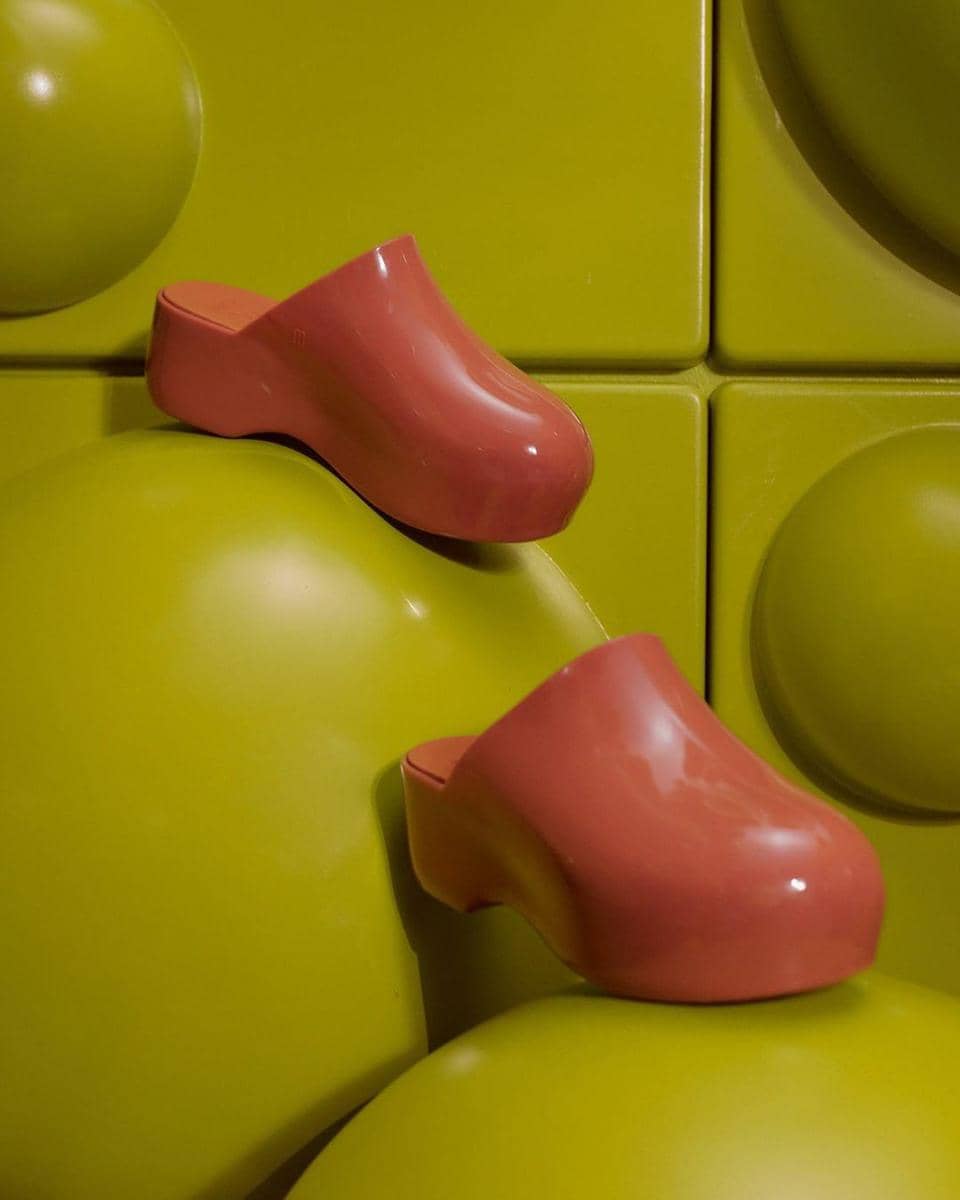 instagram.com/melissaofficial