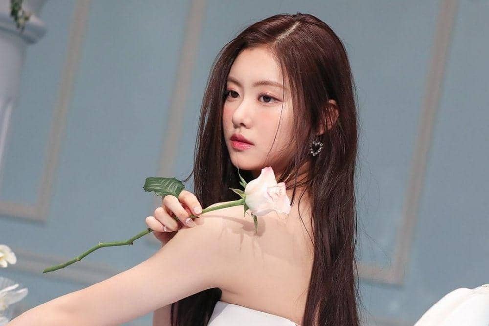 instagram.com/le_sserafim