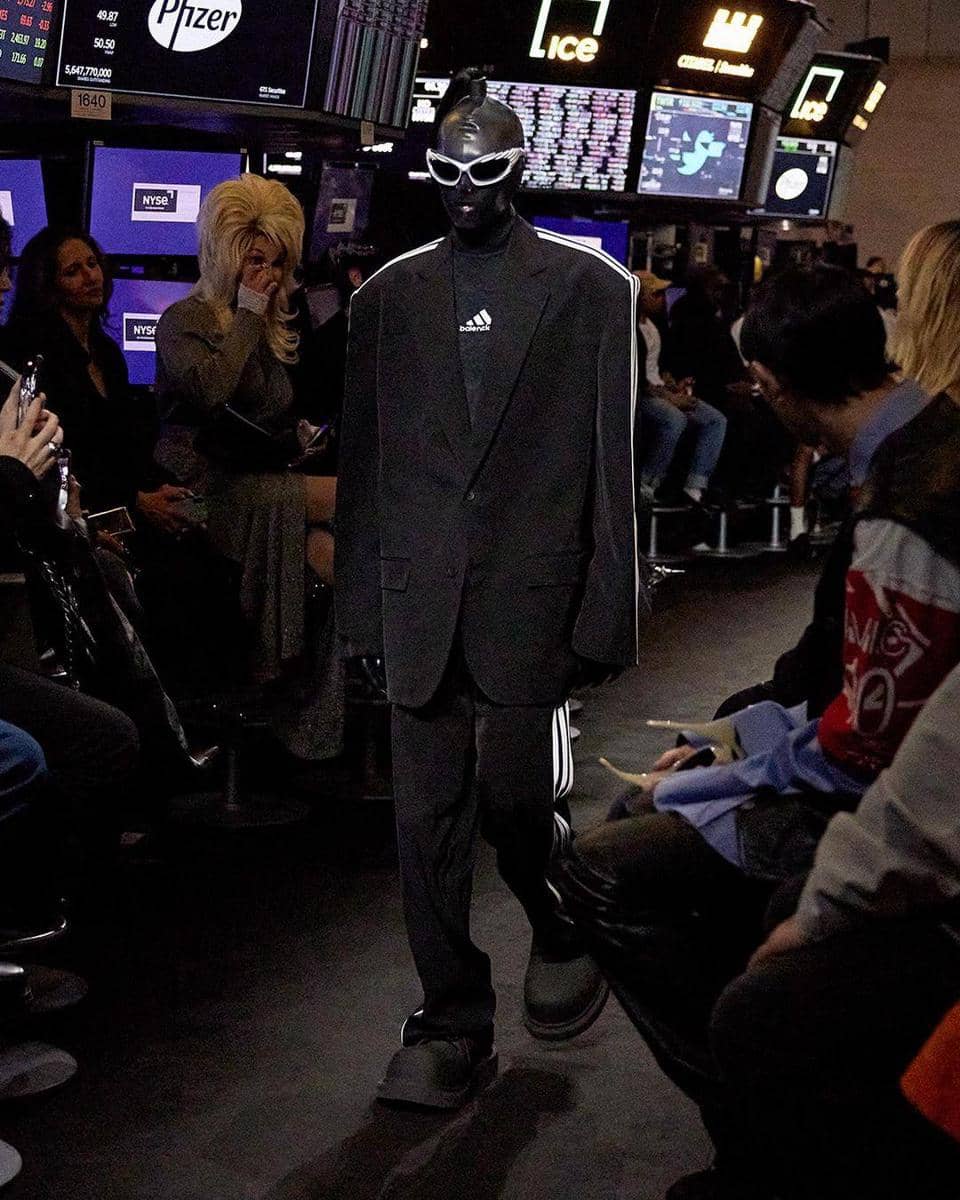 instagram.com/explore/tags/balenciaga