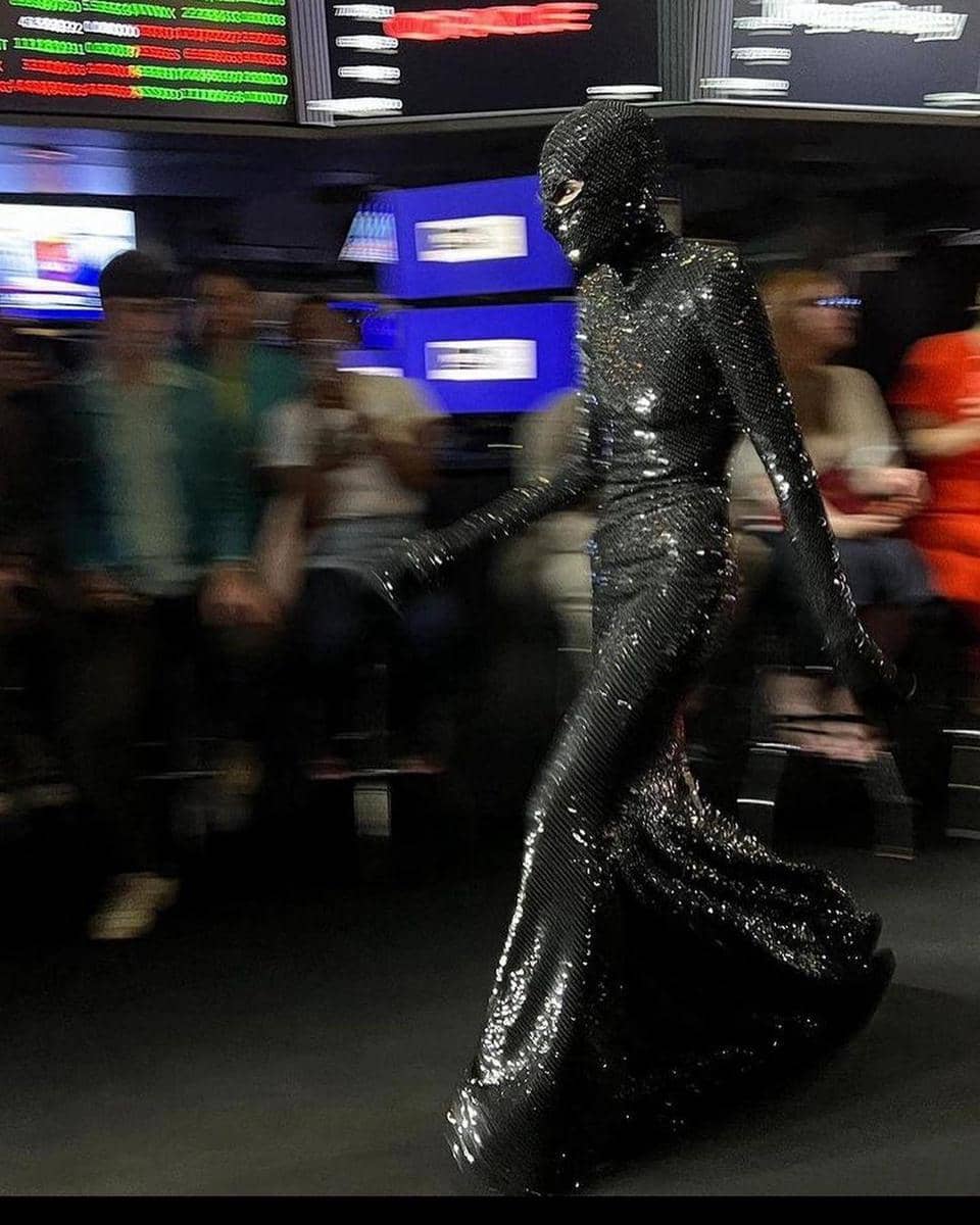 instagram.com/explore/tags/balenciaga