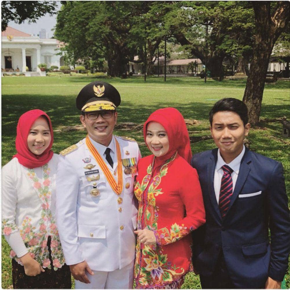 Instagram.com.com/Ridwankamil